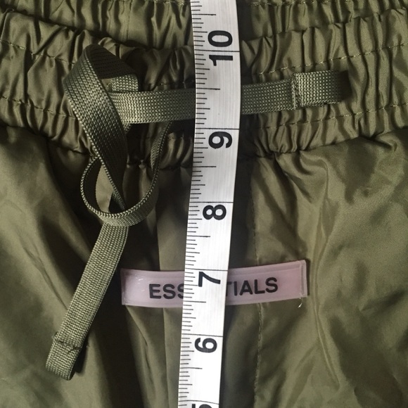 Fear of God Essentials Army Green Shorts - Picture 8 of 8